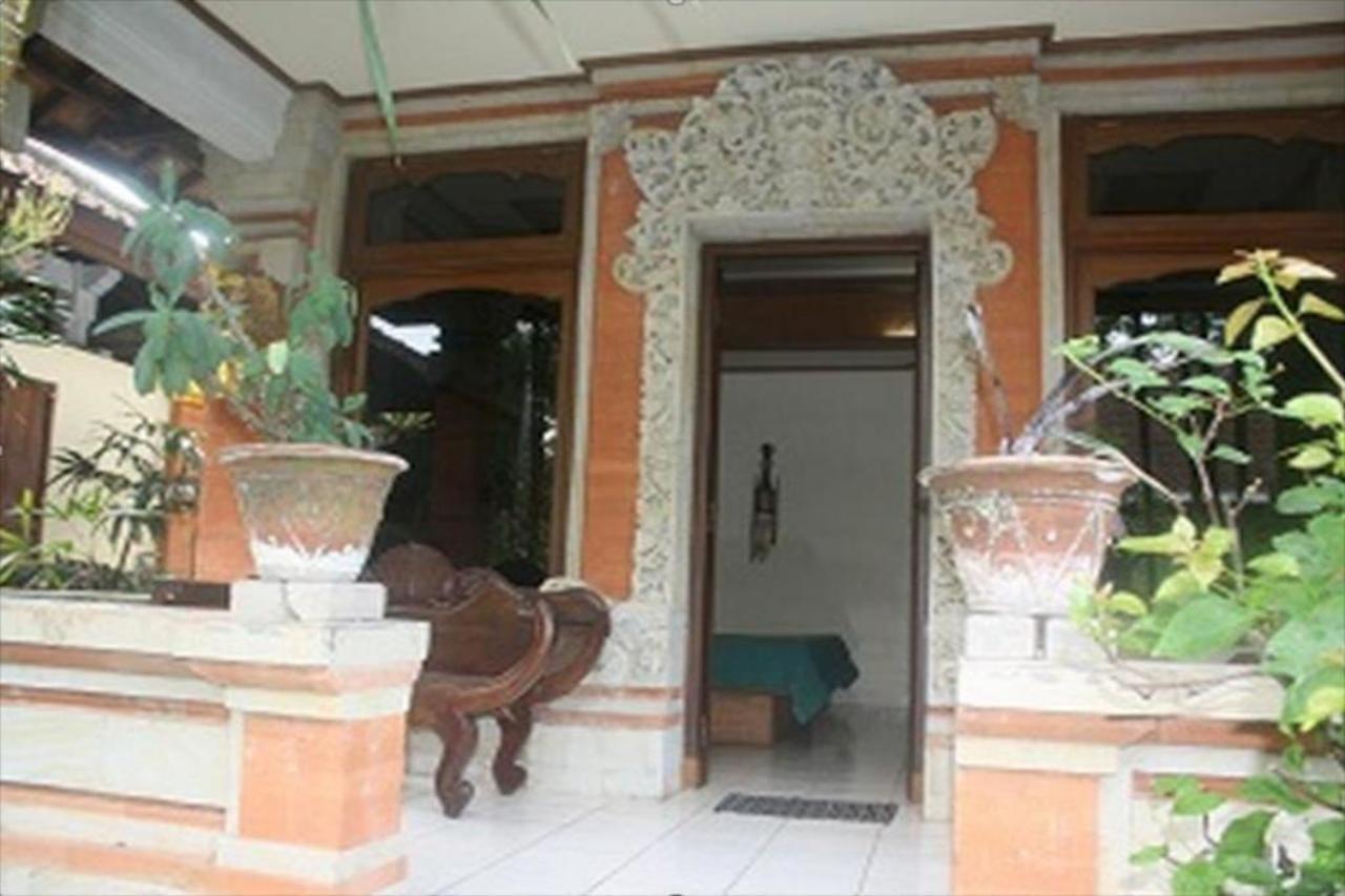 Depradha Ubud Hotel ภายนอก รูปภาพ