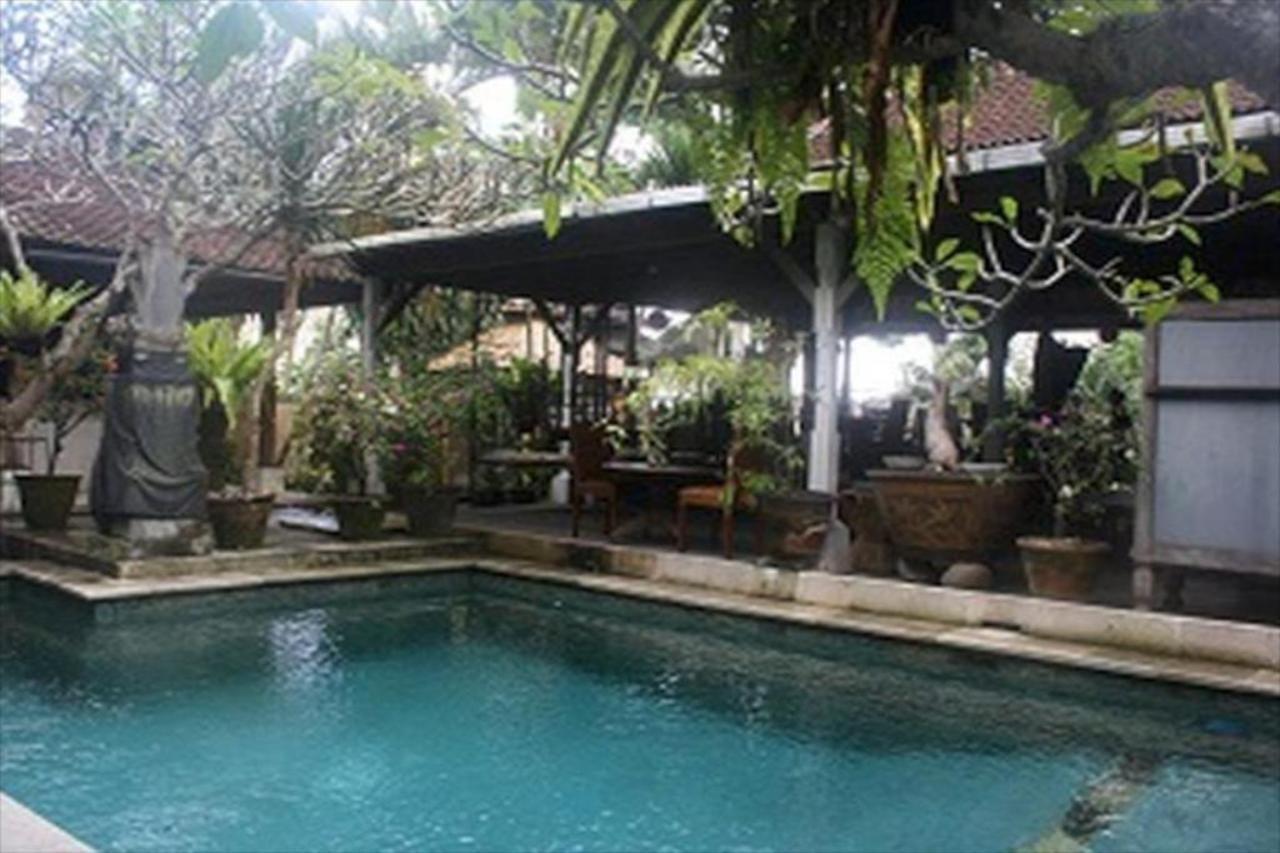 Depradha Ubud Hotel ภายนอก รูปภาพ