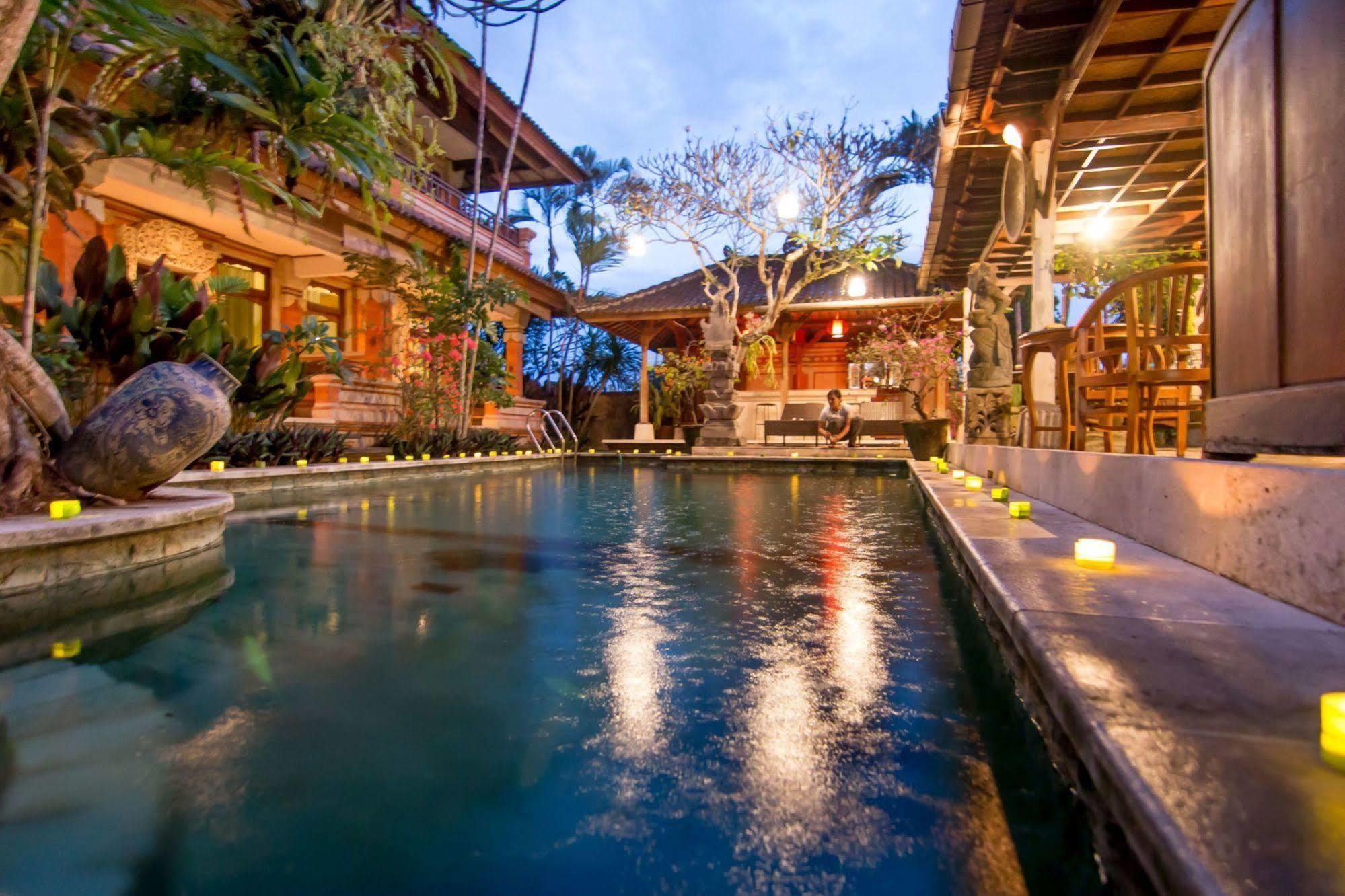 Depradha Ubud Hotel ภายนอก รูปภาพ