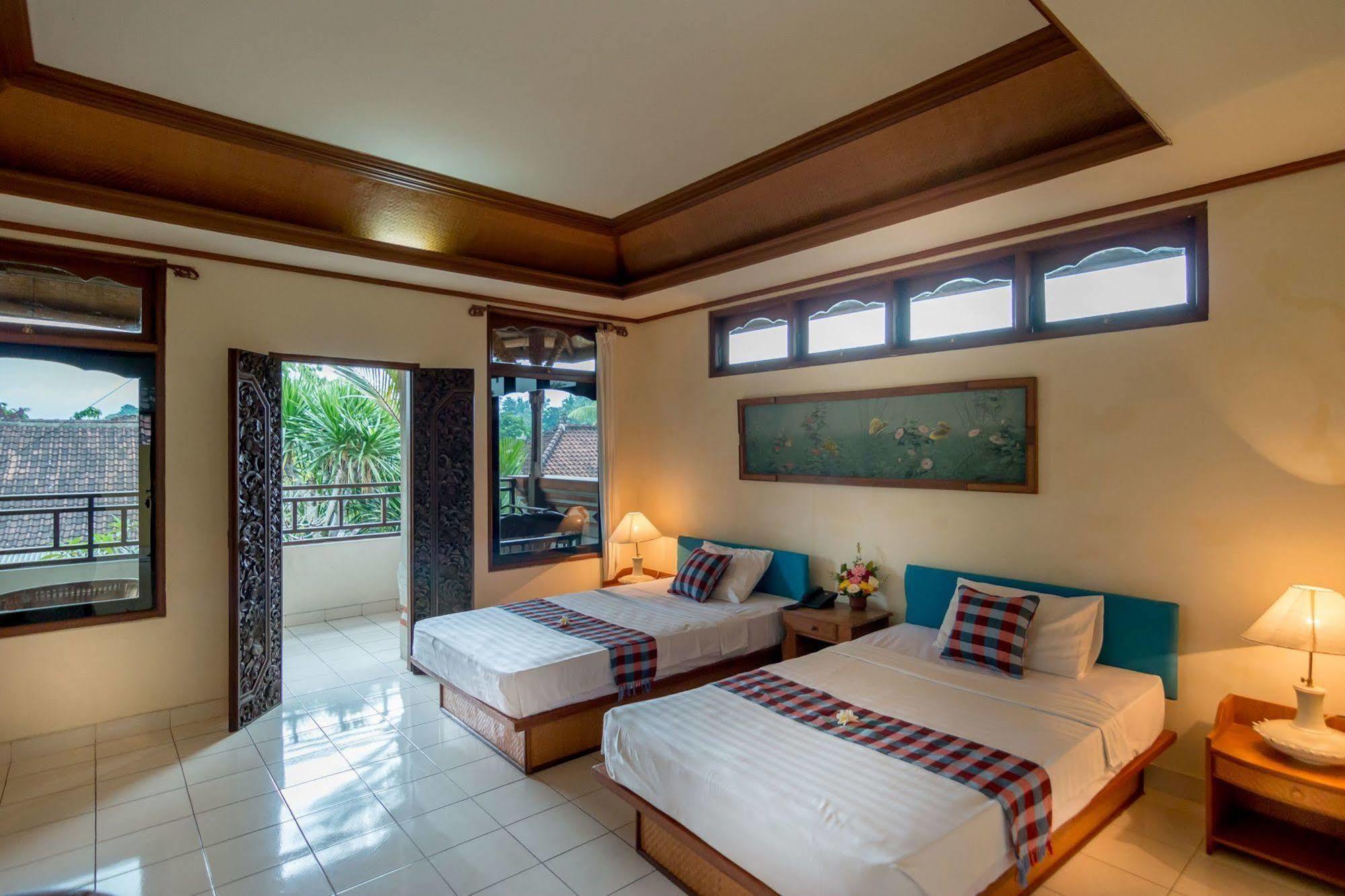 Depradha Ubud Hotel ภายนอก รูปภาพ