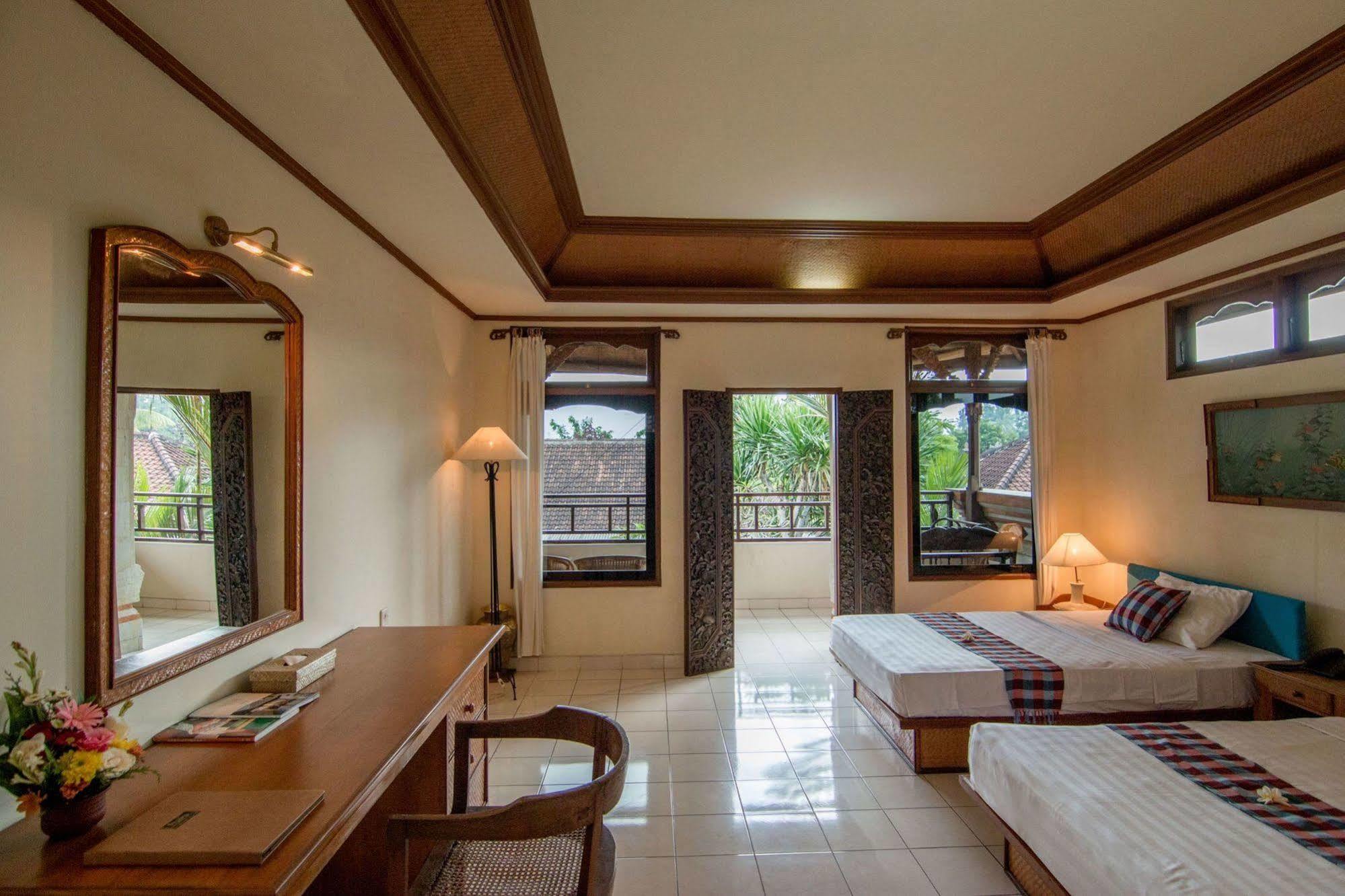 Depradha Ubud Hotel ภายนอก รูปภาพ