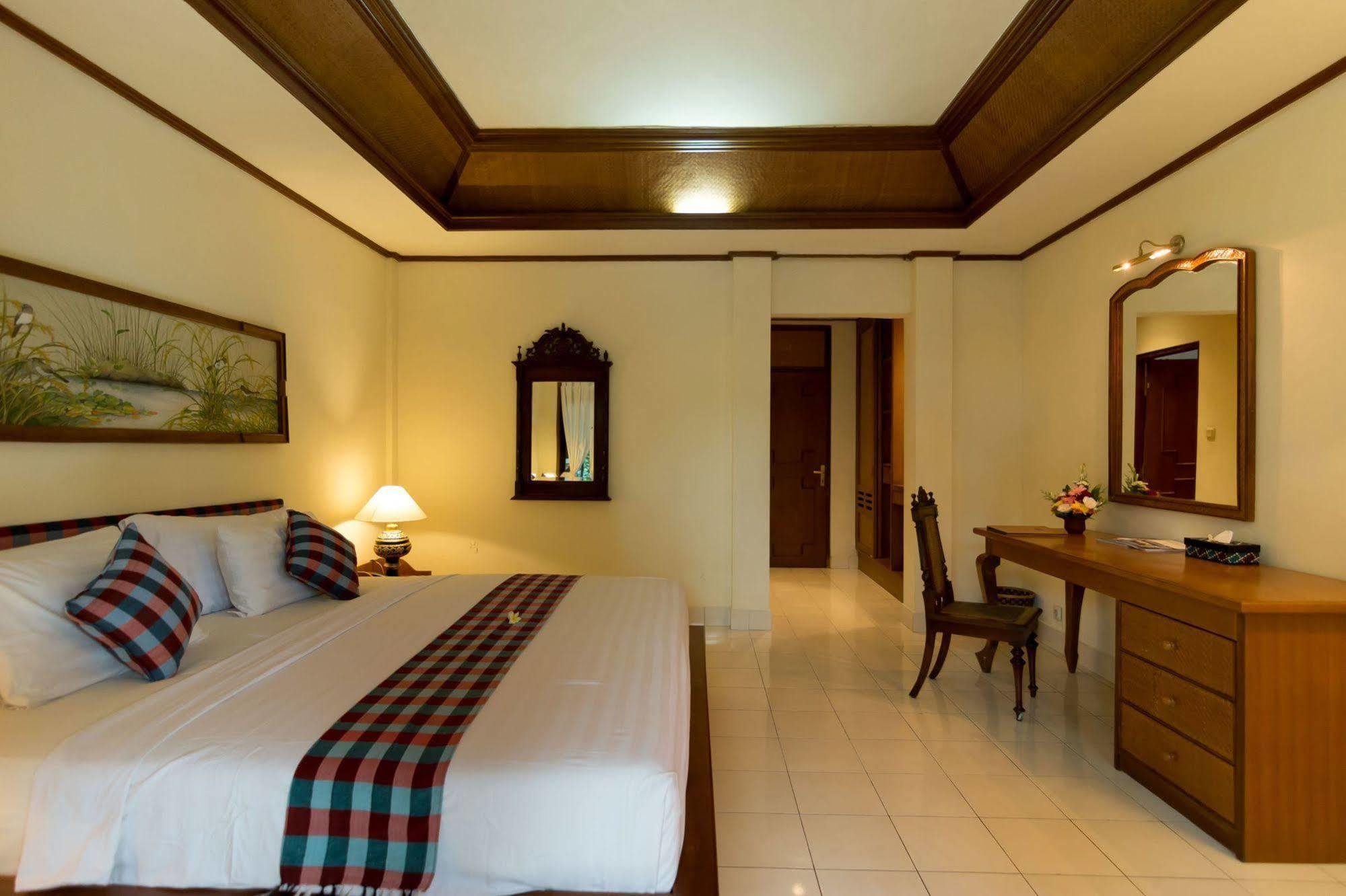 Depradha Ubud Hotel ภายนอก รูปภาพ