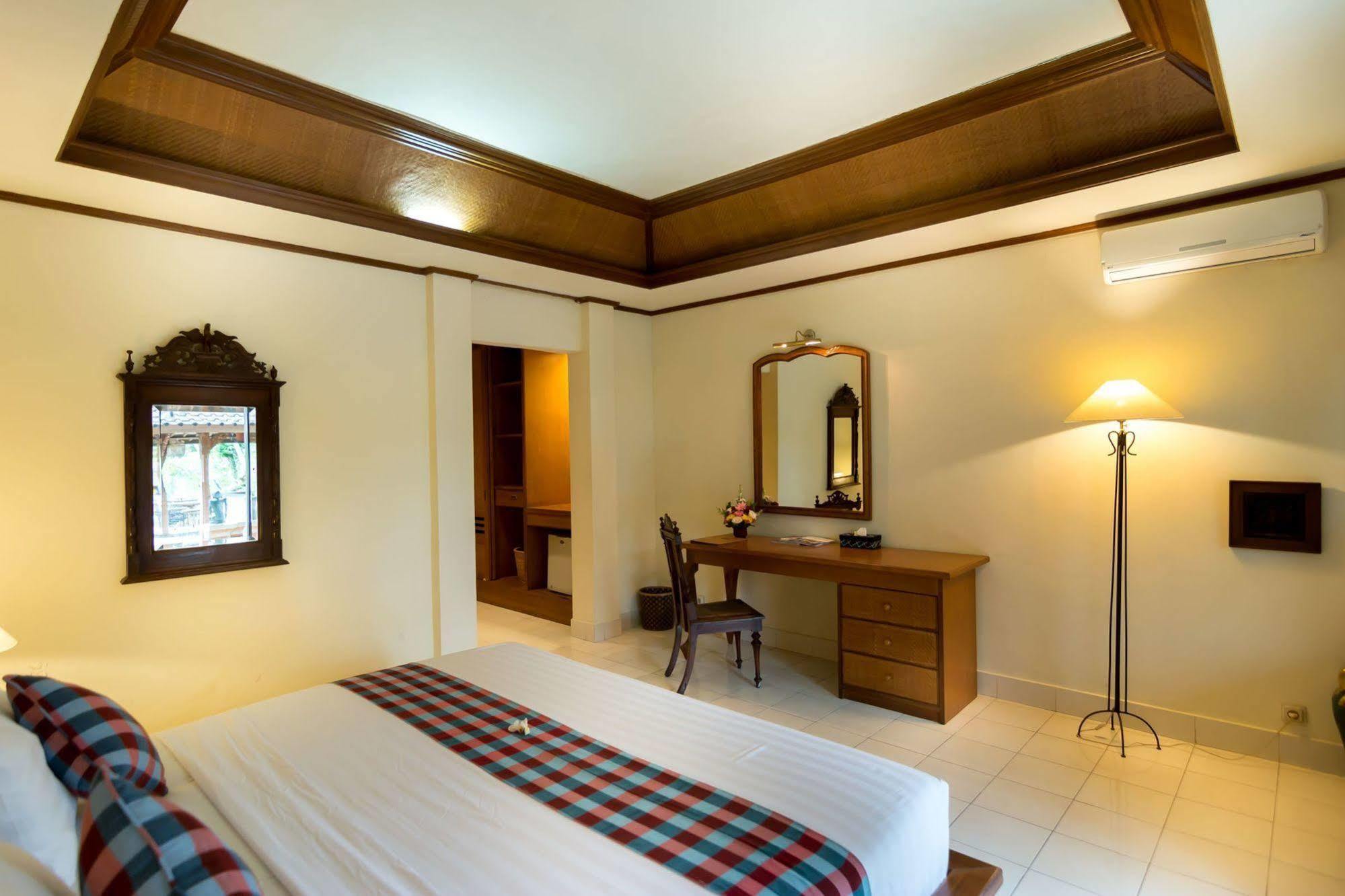 Depradha Ubud Hotel ภายนอก รูปภาพ